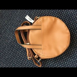 Round purse brand new tag still on it from Walmart